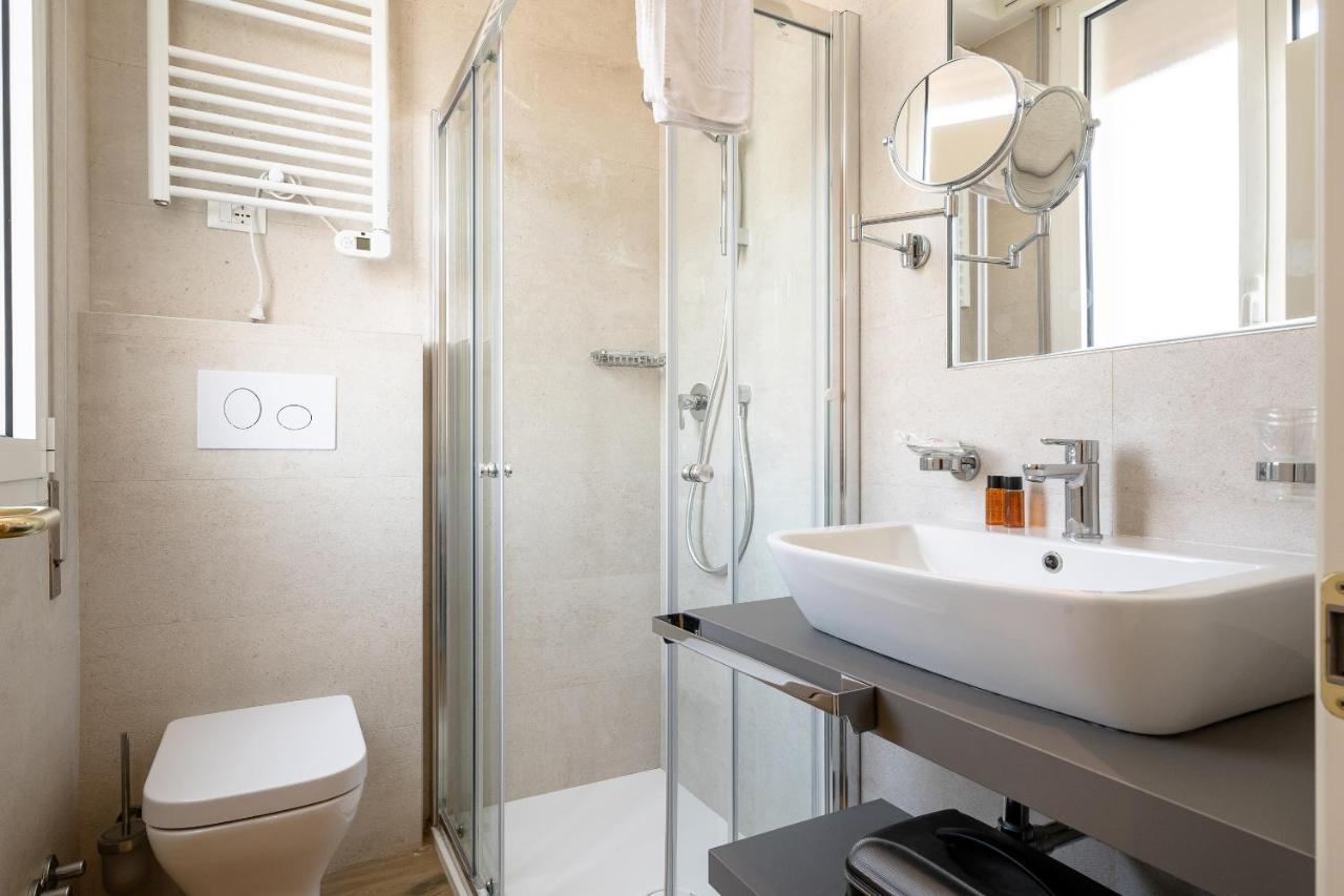 Hotel Le Lampare กาออร์เล ภายนอก รูปภาพ