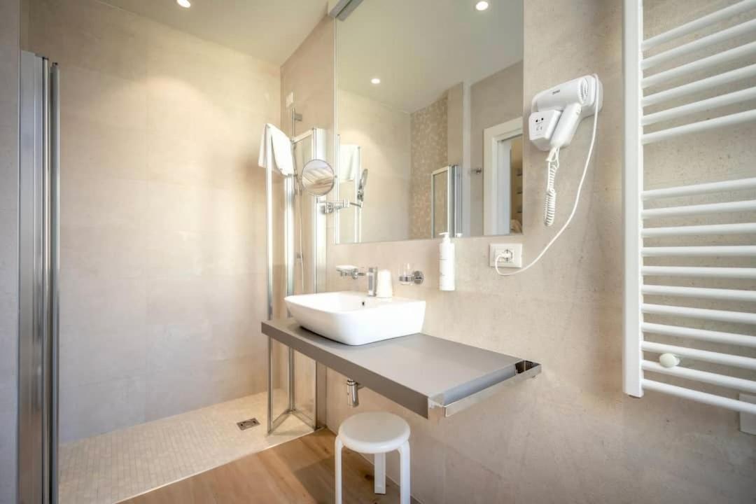 Hotel Le Lampare กาออร์เล ภายนอก รูปภาพ