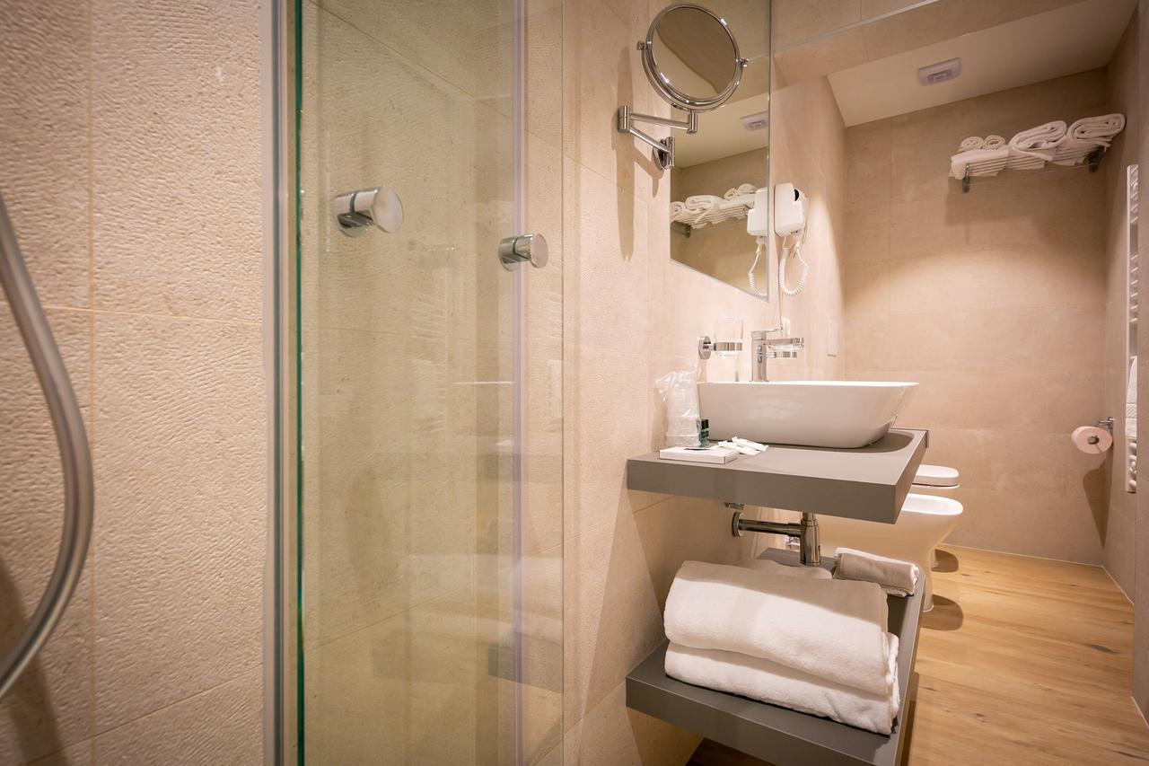 Hotel Le Lampare กาออร์เล ภายนอก รูปภาพ